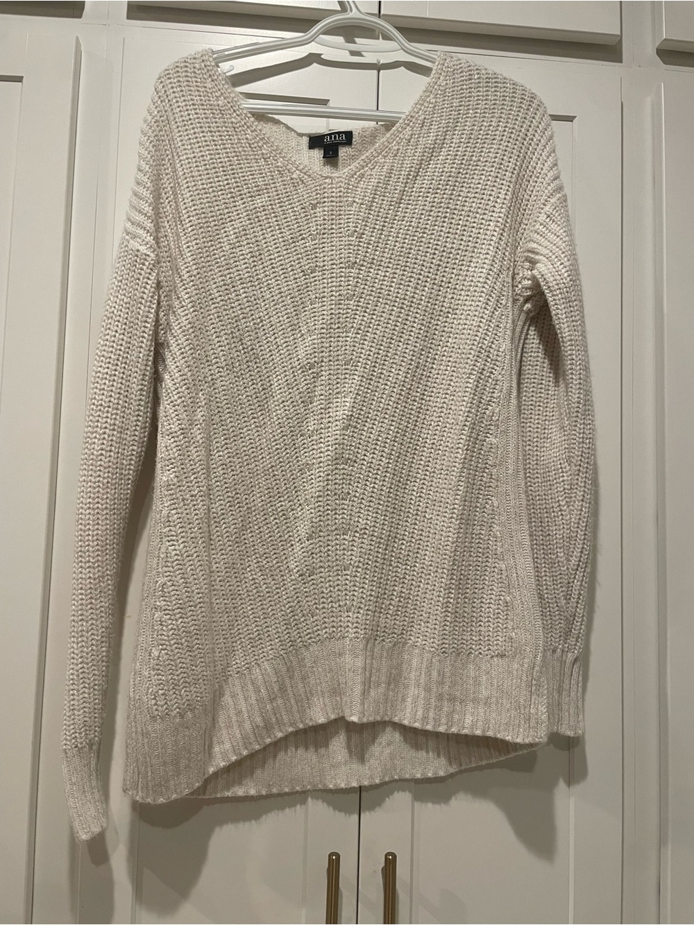 a.n.a Cream V-Neck Textured Knit Sweater